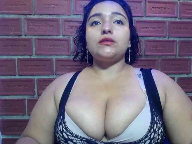 esmeralda-bigass webcam