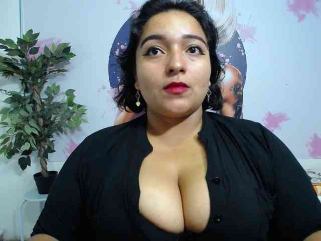 esmeralda-bigass
