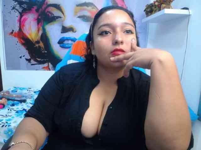 esmeralda-bigass webcam