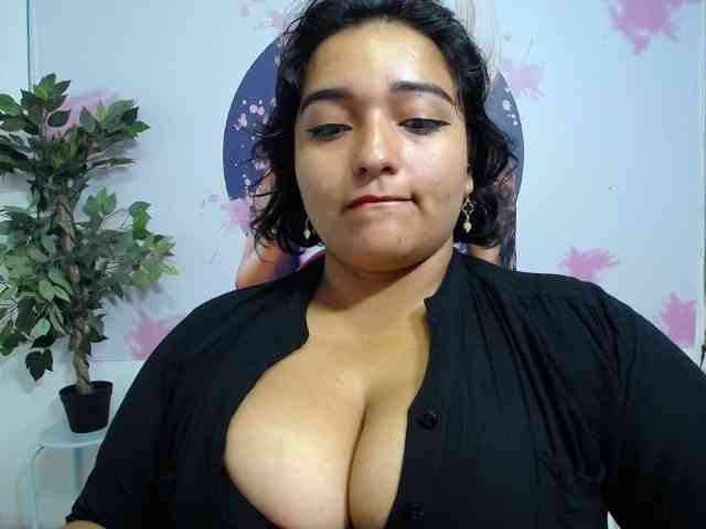 esmeralda-bigass