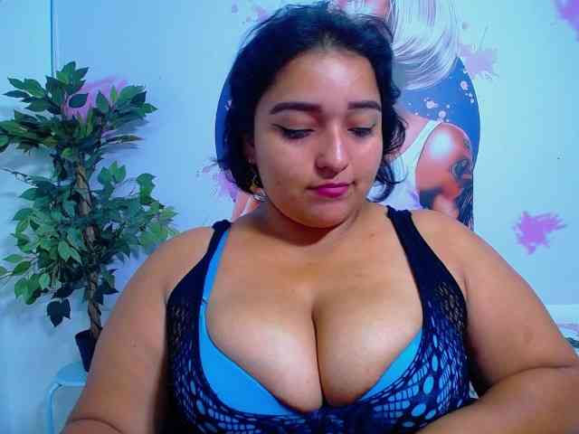 esmeralda-bigass webcam
