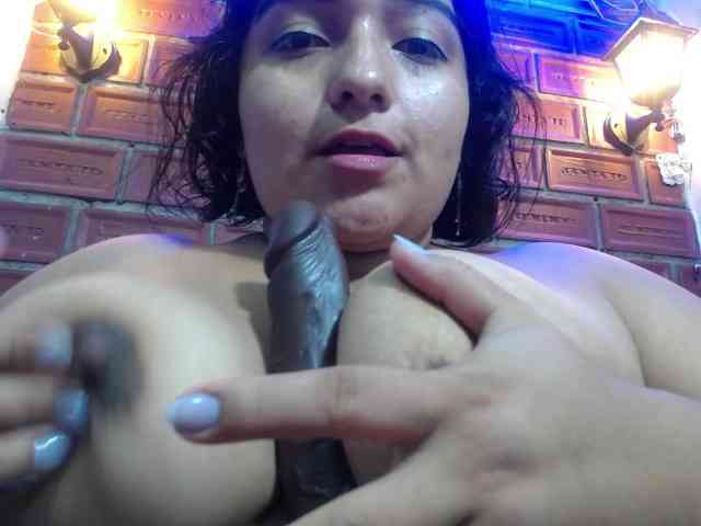 esmeralda-bigass webcam