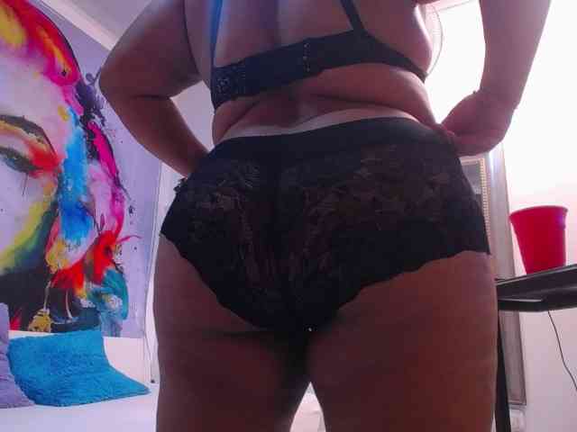 esmeralda-bigass webcam