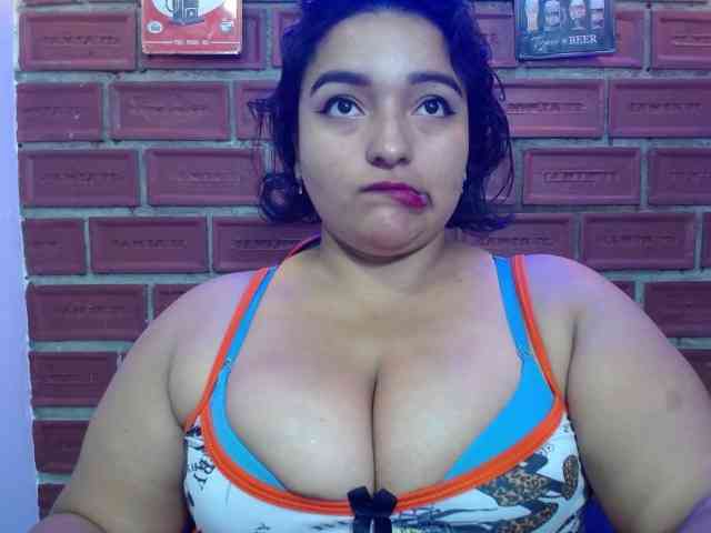 esmeralda-bigass webcam