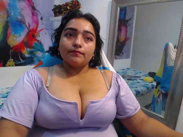 esmeralda-bigass webcam