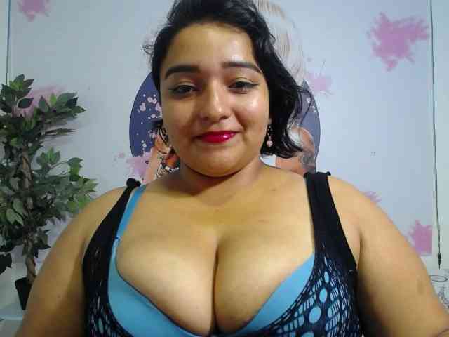 esmeralda-bigass webcam