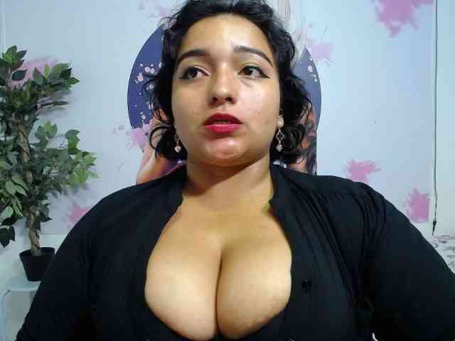 esmeralda-bigass