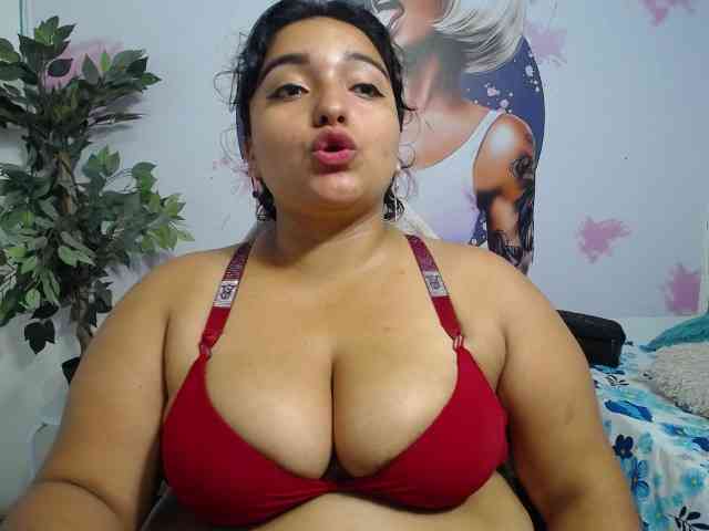 esmeralda-bigass webcam