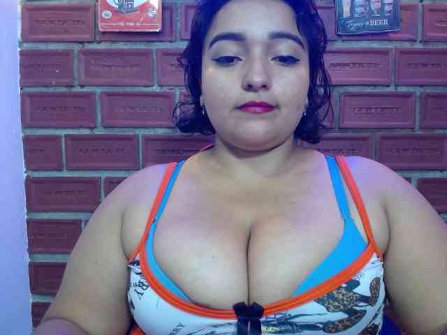 esmeralda-bigass webcam