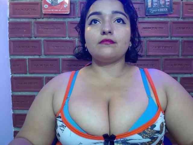 esmeralda-bigass webcam