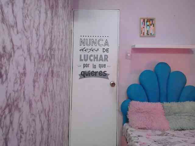 esmeralda-bigass webcam