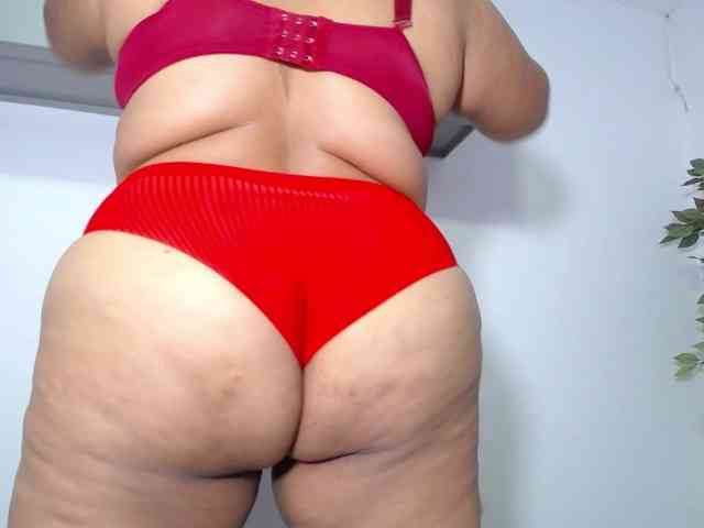 esmeralda-bigass