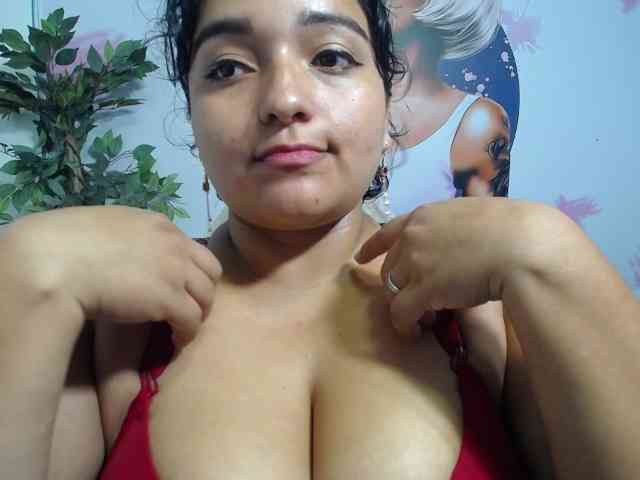 esmeralda-bigass webcam