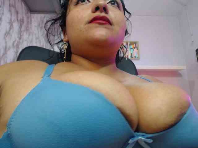 esmeralda-bigass