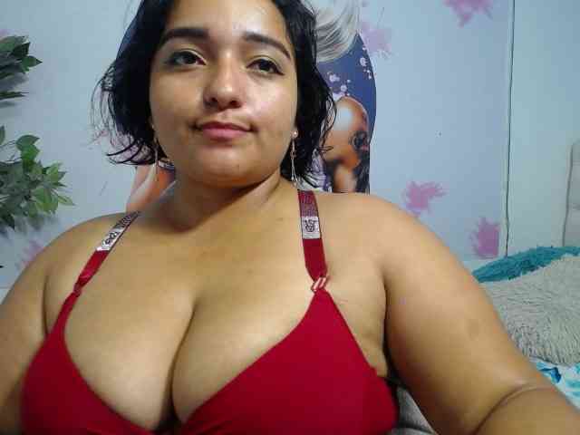 esmeralda-bigass webcam