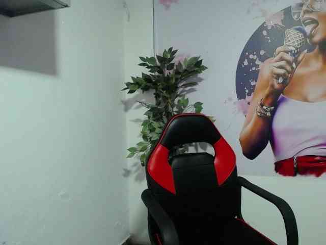 esmeralda-bigass webcam