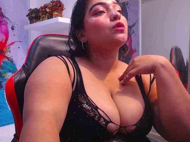 esmeralda-bigass