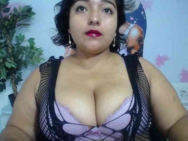 esmeralda-bigass webcam