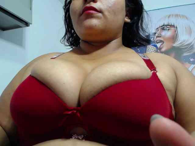 esmeralda-bigass