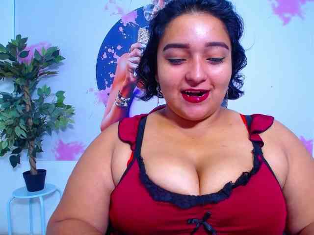 esmeralda-bigass