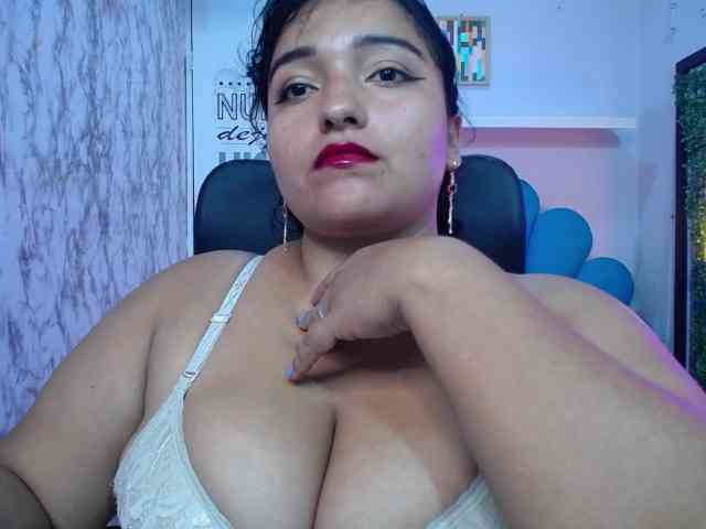 esmeralda-bigass