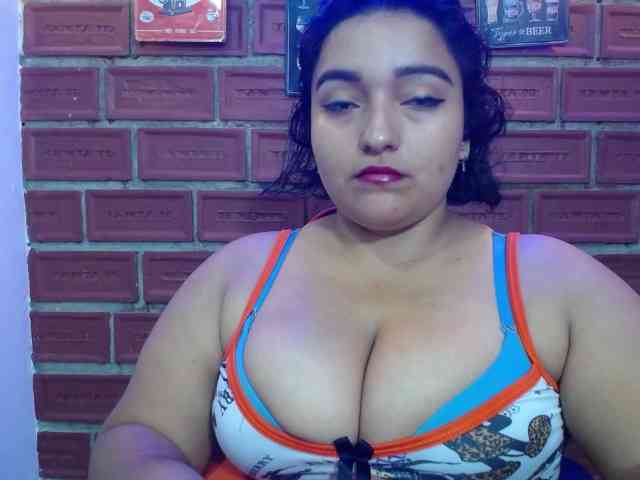 esmeralda-bigass webcam