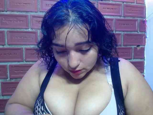 esmeralda-bigass