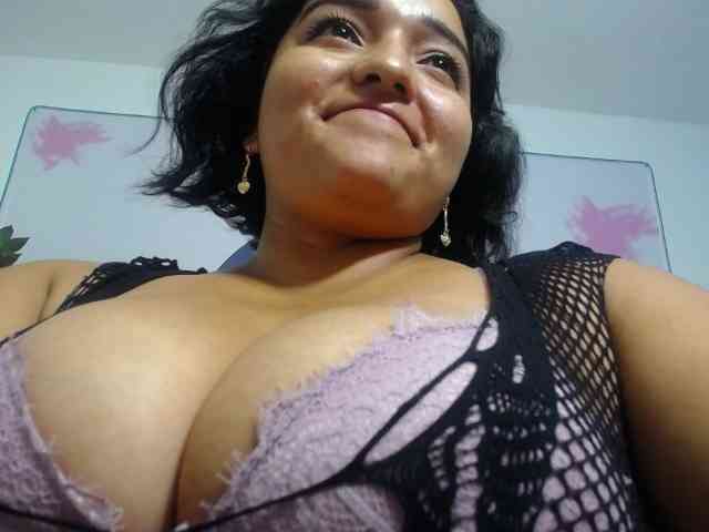 esmeralda-bigass webcam