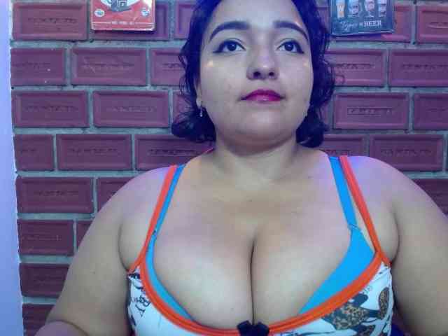 esmeralda-bigass webcam