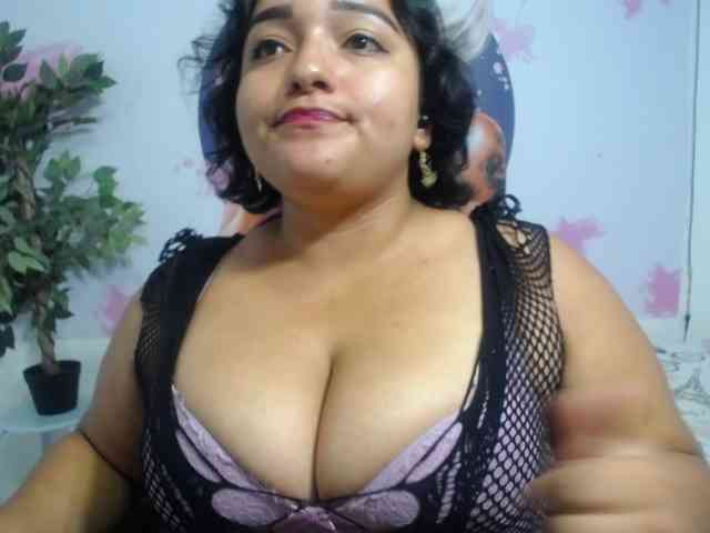 esmeralda-bigass webcam