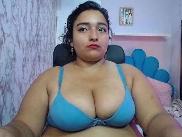 esmeralda-bigass