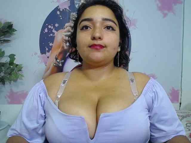 esmeralda-bigass
