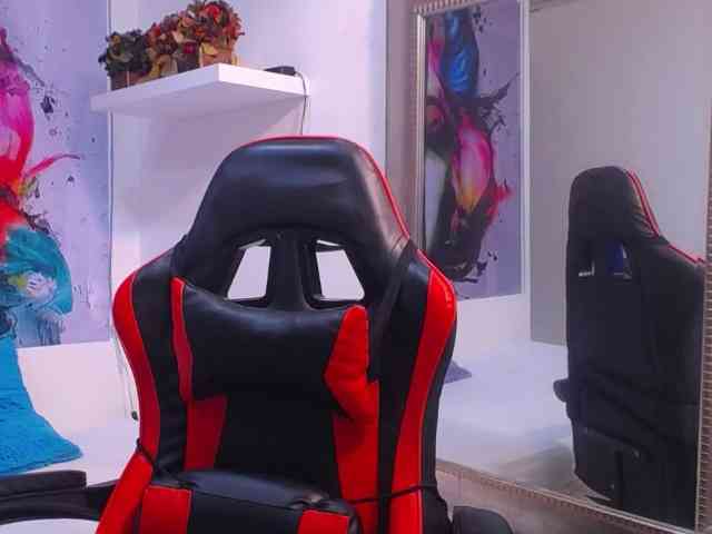 esmeralda-bigass webcam