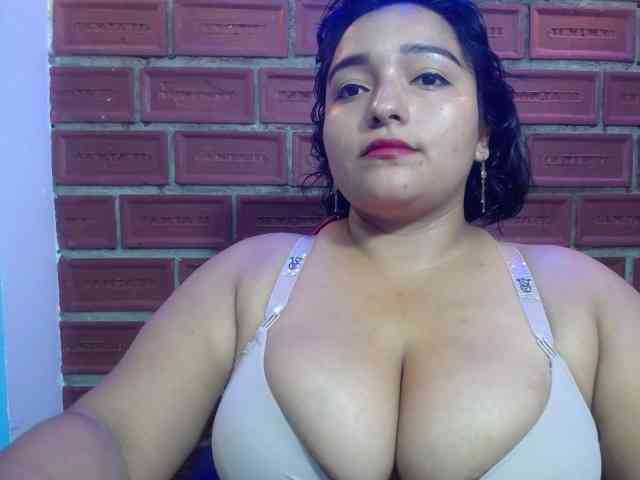 esmeralda-bigass webcam