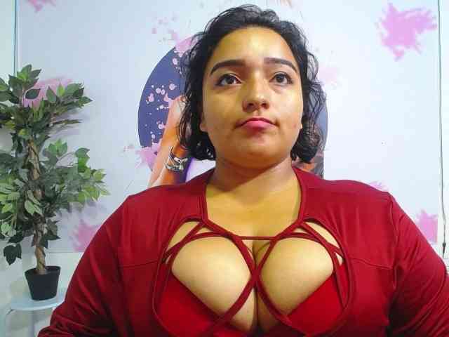 esmeralda-bigass
