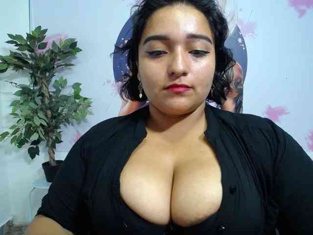 esmeralda-bigass webcam