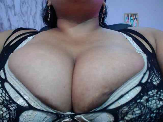 esmeralda-bigass