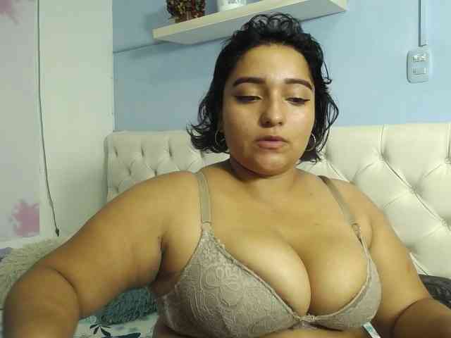 esmeralda-bigass webcam