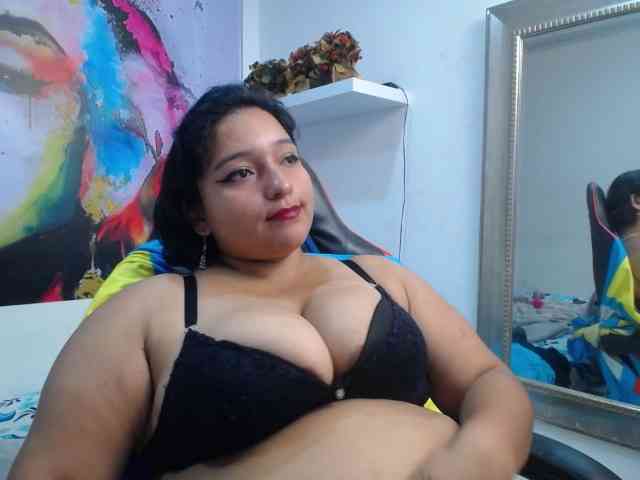 esmeralda-bigass webcam