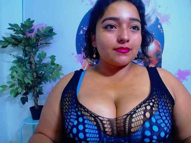 esmeralda-bigass