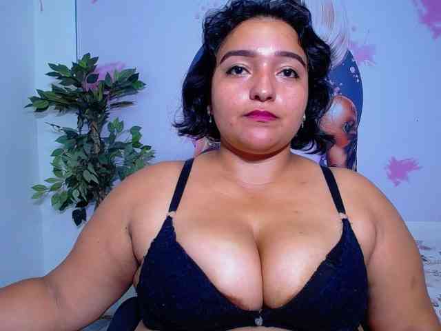 esmeralda-bigass