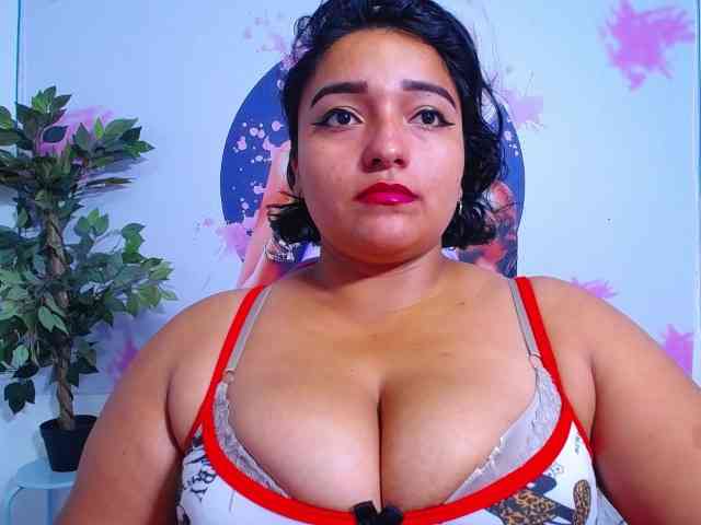 esmeralda-bigass