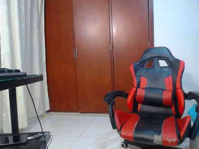 esmeralda-bigass webcam