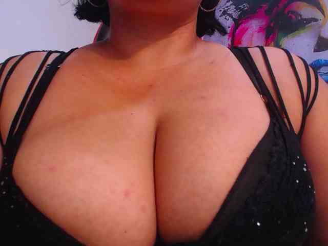 esmeralda-bigass