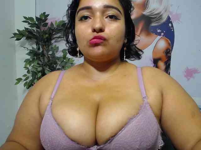 Esmeralda-bigass - Girl 