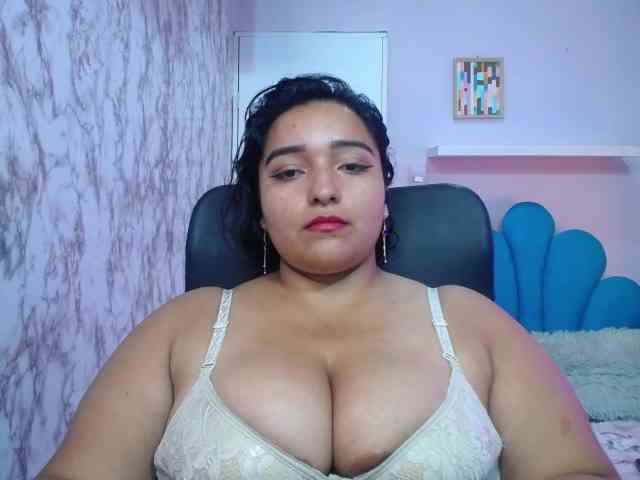 esmeralda-bigass