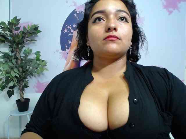 esmeralda-bigass