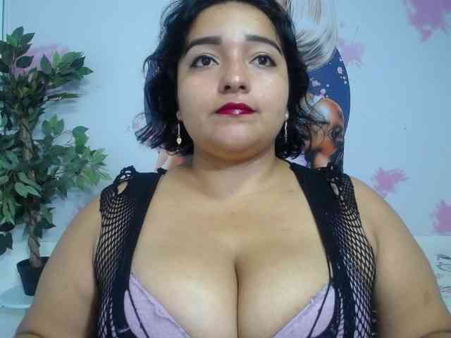 esmeralda-bigass webcam