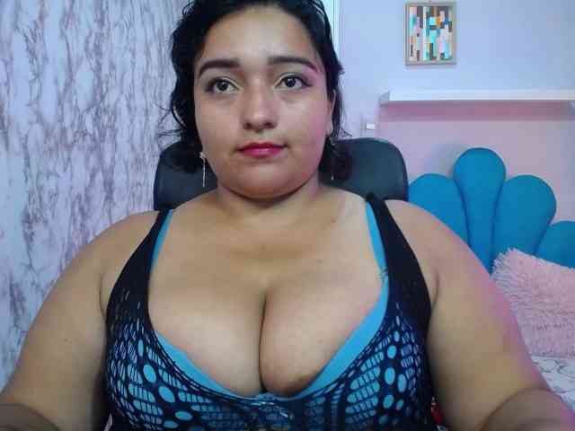 esmeralda-bigass webcam