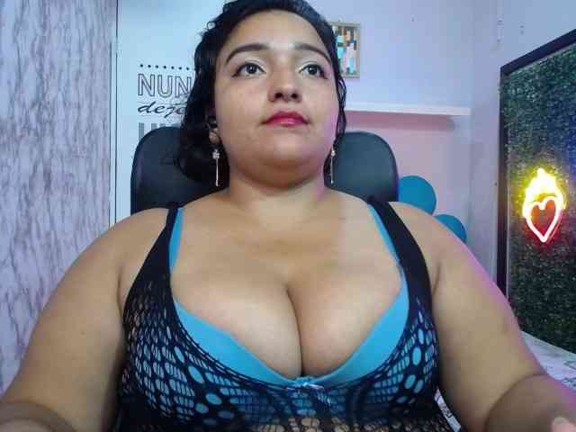 esmeralda-bigass
